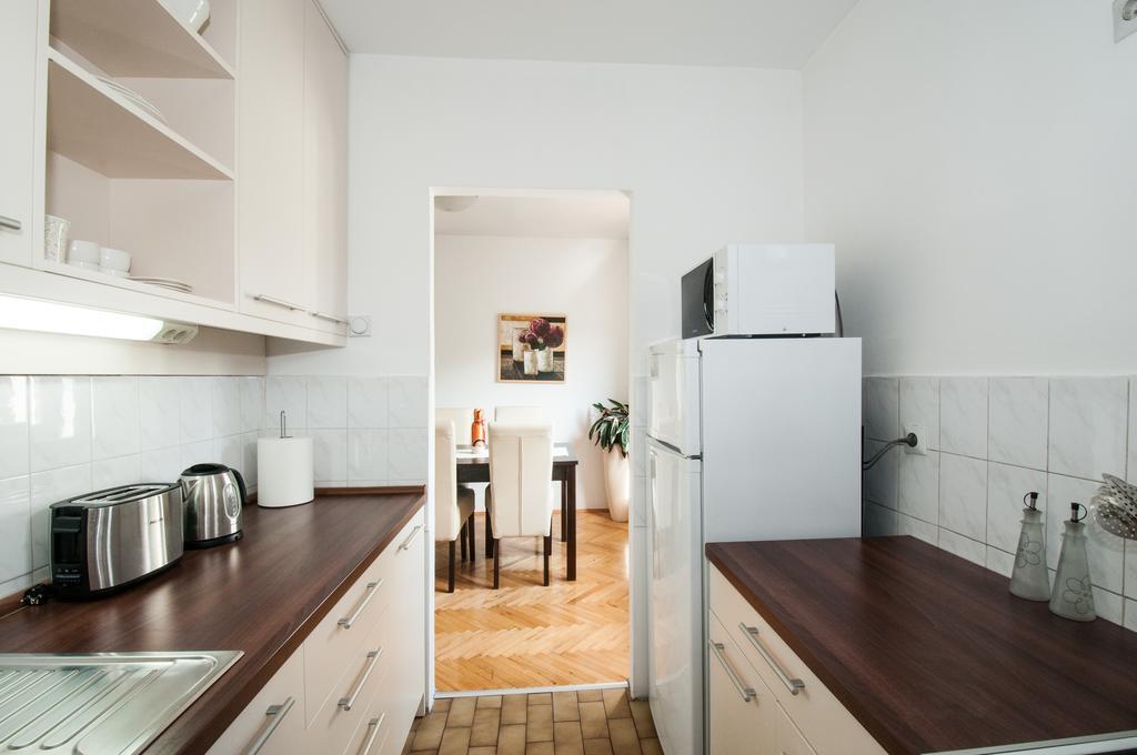 Sensitive Apartment Belgrad Exteriör bild